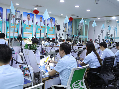 鉆石批發_鉆石定制_鉆戒定制_婚戒定制_定制鉆戒_求婚鉆戒_結婚鉆戒_鉆石鑲嵌_彩鉆鑲嵌_彩寶鑲嵌_珍珠鑲嵌_翡翠鑲嵌_珠寶鑲嵌工廠_珠寶加工_珠寶設計_珠寶定制_珠寶首飾_卿語珠寶
